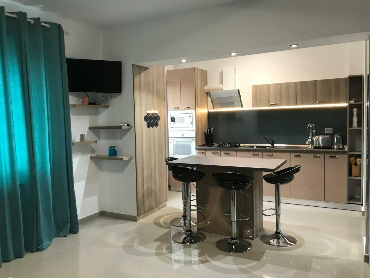 Luxury Flat 9 Near Metro Apartamento Bucareste Exterior foto